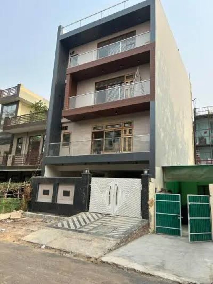 Exterior View, triveni-apartments-cghs 2.5 Bedroom 1000 Sq.Ft. Apartment In Paschim Vihar Delhi 8590989