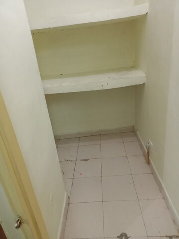 Bathroom in 2 BHK Apartment at Shalimar Gallant, Mahanagar – for Rent