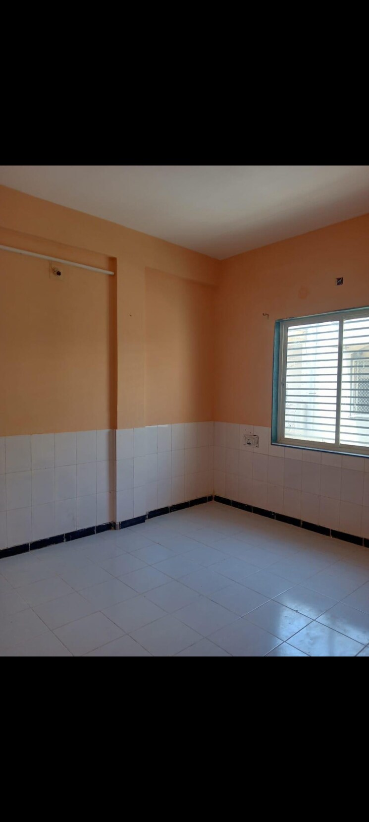 Room, satellite 2 Bedroom 1200 Sq.Ft. Apartment In Satellite Ahmedabad 8591082