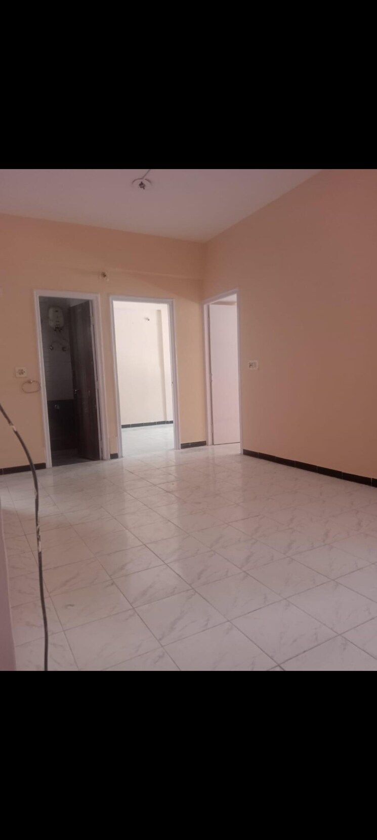 Room, satellite 2 Bedroom 1200 Sq.Ft. Apartment In Satellite Ahmedabad 8591082