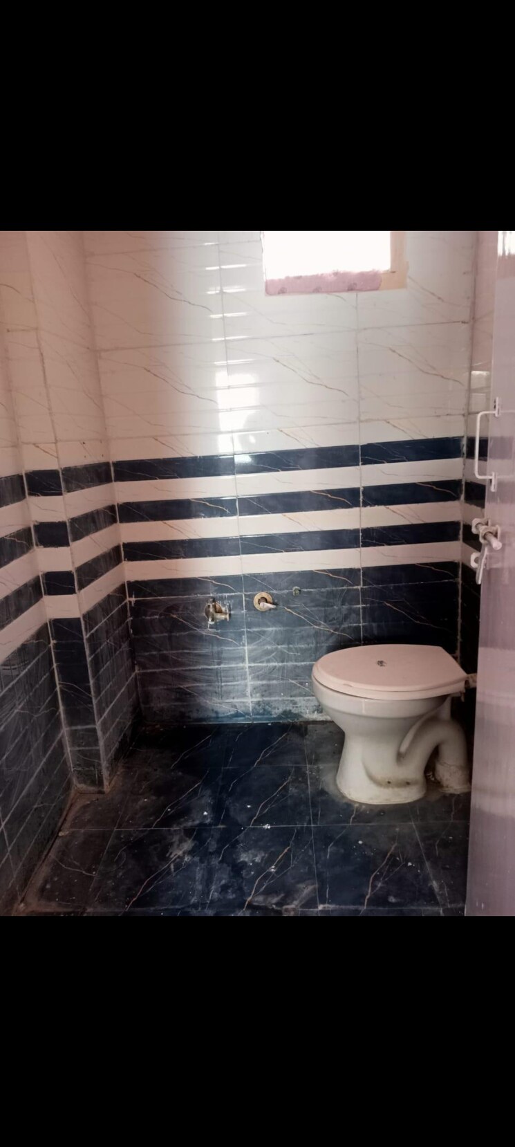 Bathroom, satellite 2 Bedroom 1200 Sq.Ft. Apartment In Satellite Ahmedabad 8591082