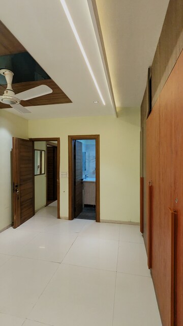 Building Lobby in 4 BHK Penthouse at Tulip Violet, Sector 69 – for Rent