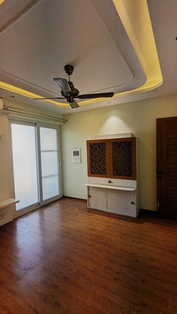Room in 4 BHK Penthouse at Tulip Violet, Sector 69 – for Rent