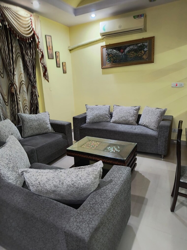Living Room, greenwood-city 3 Bedroom 180 Sq.Yd. Builder Floor In Sector 40 Gurgaon 8591120