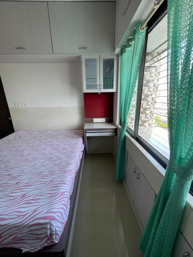 Master Bedroom, shree-krishna-darshan-chs 2 Bedroom 875 Sq.Ft. Apartment In Mira Road Thane 8591128