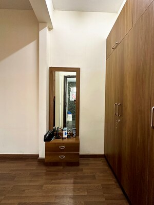 Building Lobby in 3 BHK Builder Floor at BPTP Amstoria, Sector 102 – for Sale