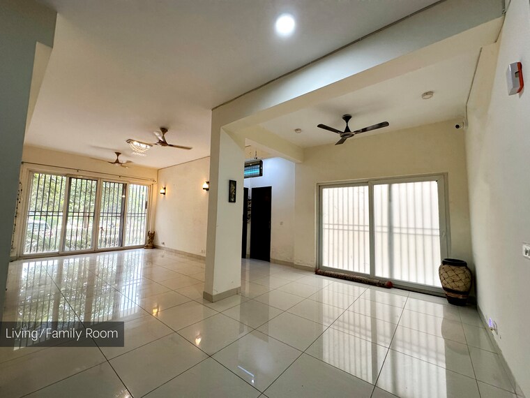 Living Room, bptp-amstoria 3 Bedroom 2384 Sq.Ft. Builder Floor In Sector 102 Gurgaon 8591145