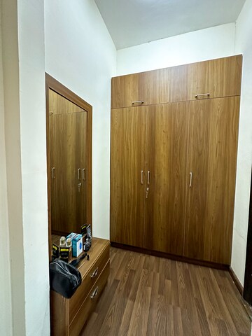 Furnished Amenities in 3 BHK Builder Floor at BPTP Amstoria, Sector 102 – for Sale