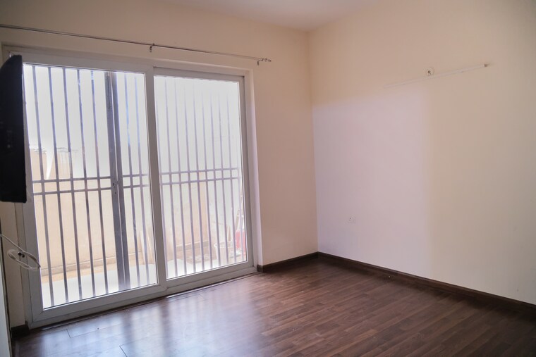 Room, bptp-amstoria 3 Bedroom 2384 Sq.Ft. Builder Floor In Sector 102 Gurgaon 8591145