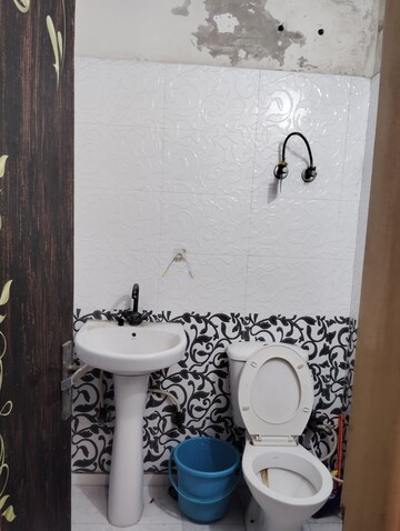 Bathroom in 1 BHK Independent House at Sector 49 – for Rent