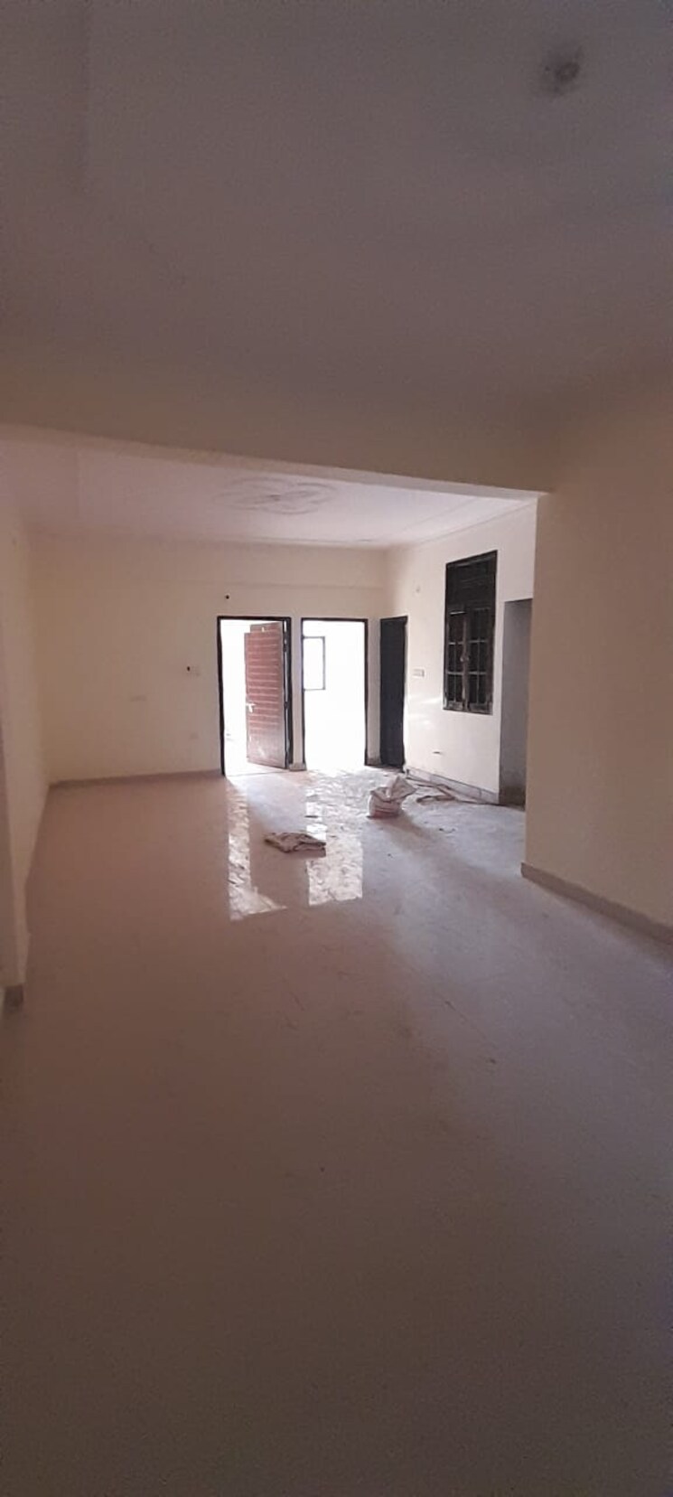 Room, hazratganj 2 Bedroom 1360 Sq.Ft. Apartment In Hazratganj Lucknow 8591176