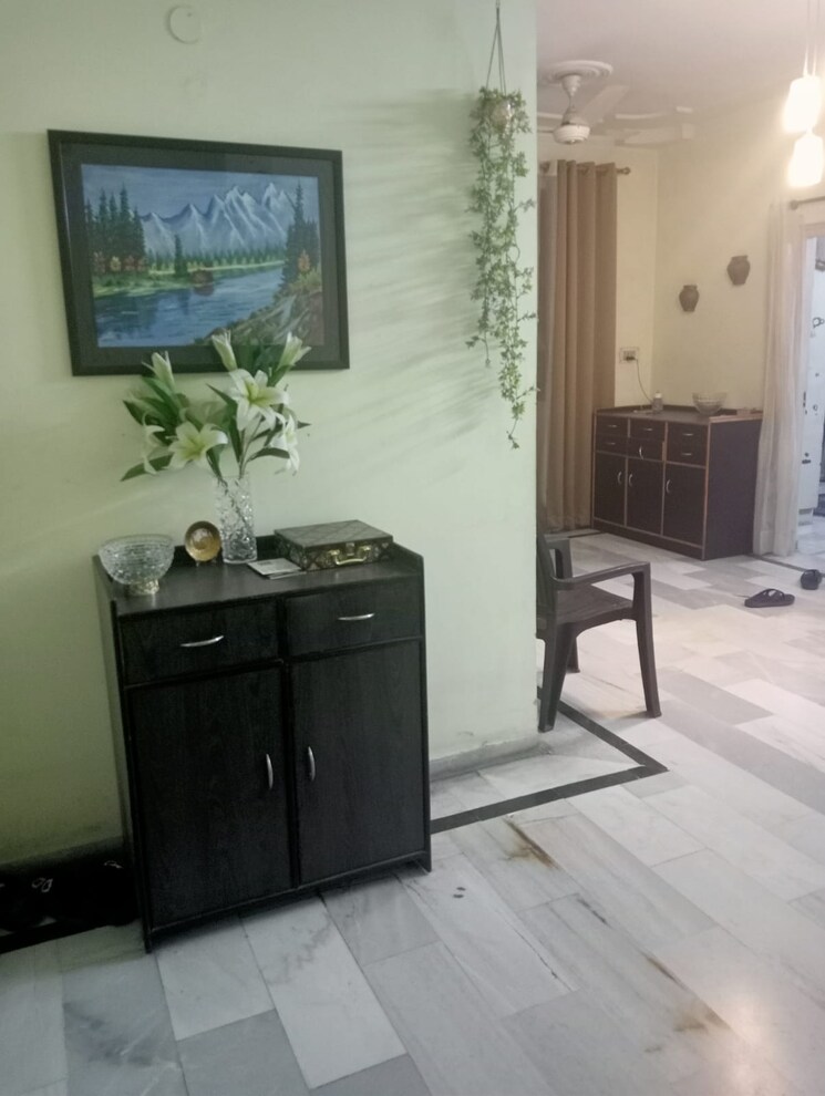 Room, hazratganj 2 Bedroom 1360 Sq.Ft. Apartment In Hazratganj Lucknow 8591176