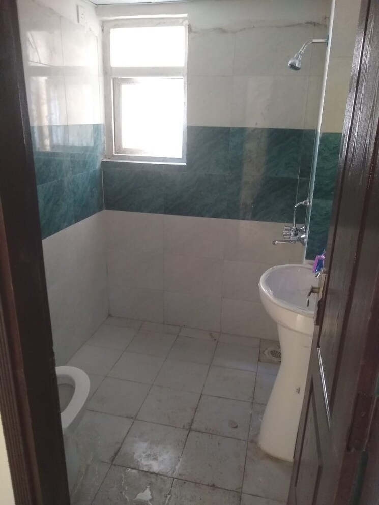 Bathroom, aims-greens-avenue 2 Bedroom 960 Sq.Ft. Apartment In Sector 4 Greater Noida Greater Noida 8591167