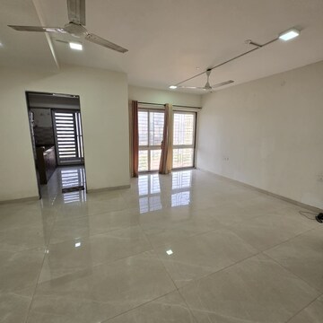2 BHK Apartment For Rent in Sugee Akanksha, Dadar West