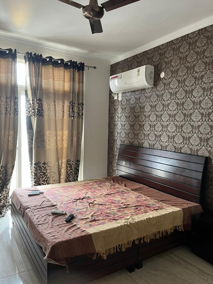 Bedroom, motia-royal-citi-apartments 3.5 Bedroom 1910 Sq.Ft. Apartment In Ghazipur Zirakpur 8591179