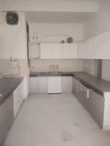Kitchen in 4 BHK Independent House at Sector 30 – for Rent