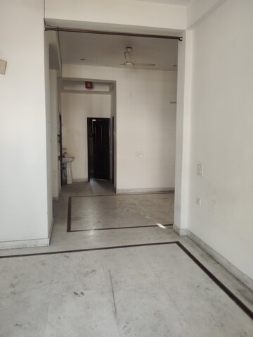 Room in 4 BHK Independent House at Sector 30 – for Rent