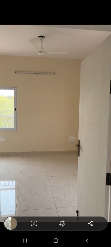 Room in 3 BHK Apartment at Coral Apartments Begumpet, Begumpet – for Rent