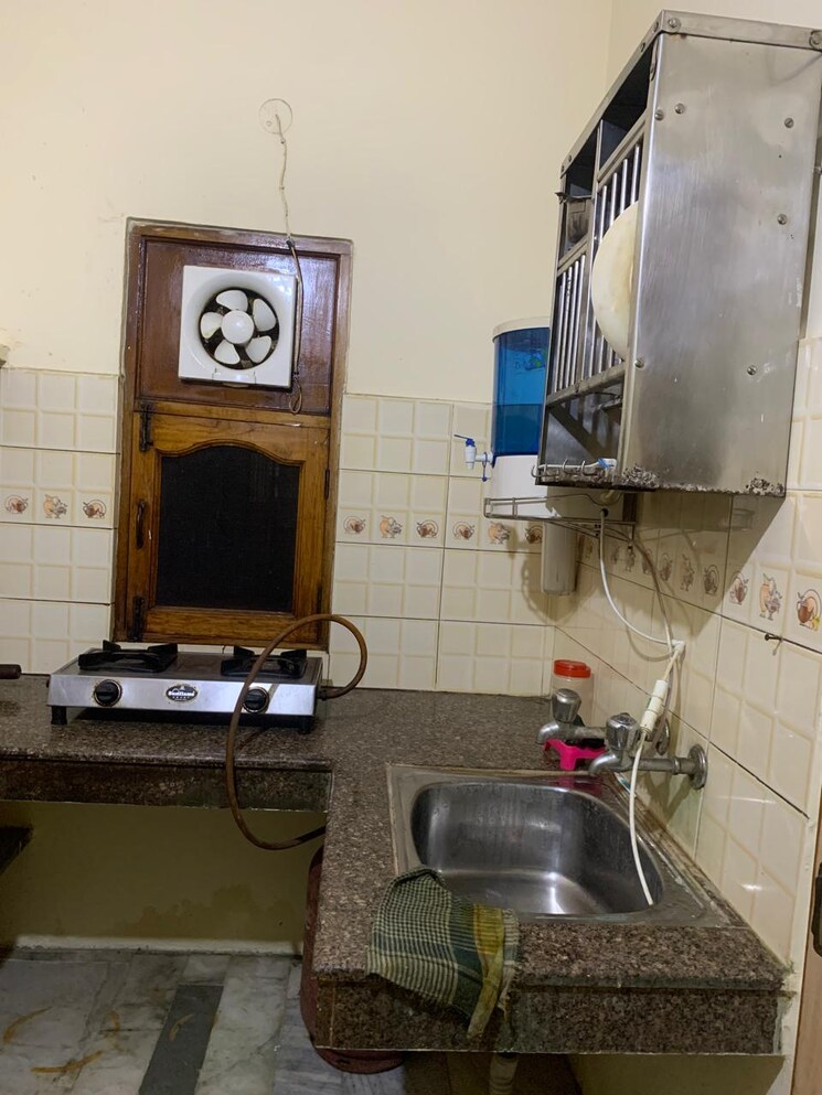 Living Room, sector 16 1.5 Bedroom 800 Sq.Ft. Independent House In Sector 16 Faridabad 8591242