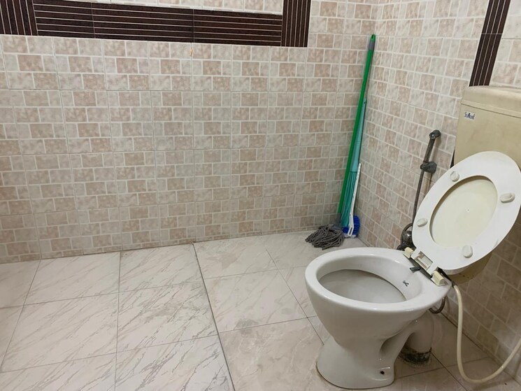 Bathroom, sector 16 1.5 Bedroom 800 Sq.Ft. Independent House In Sector 16 Faridabad 8591242