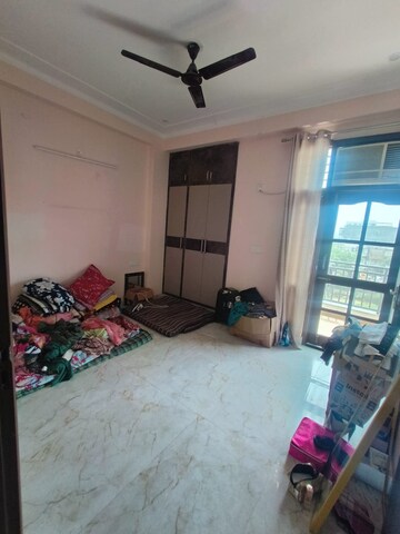 Parking in 3 BHK Builder Floor at Sushant Lok 3, Sector 57 – for Rent
