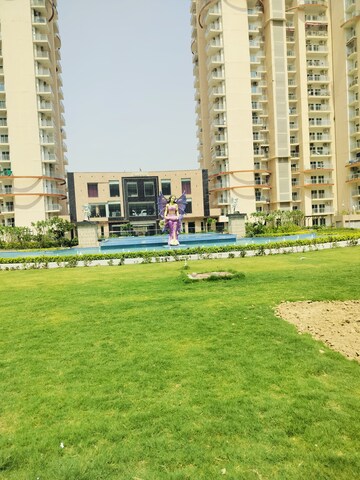 2 BHK Apartment For Sale in Samridhi Luxuriya Avenue, Sector 150
