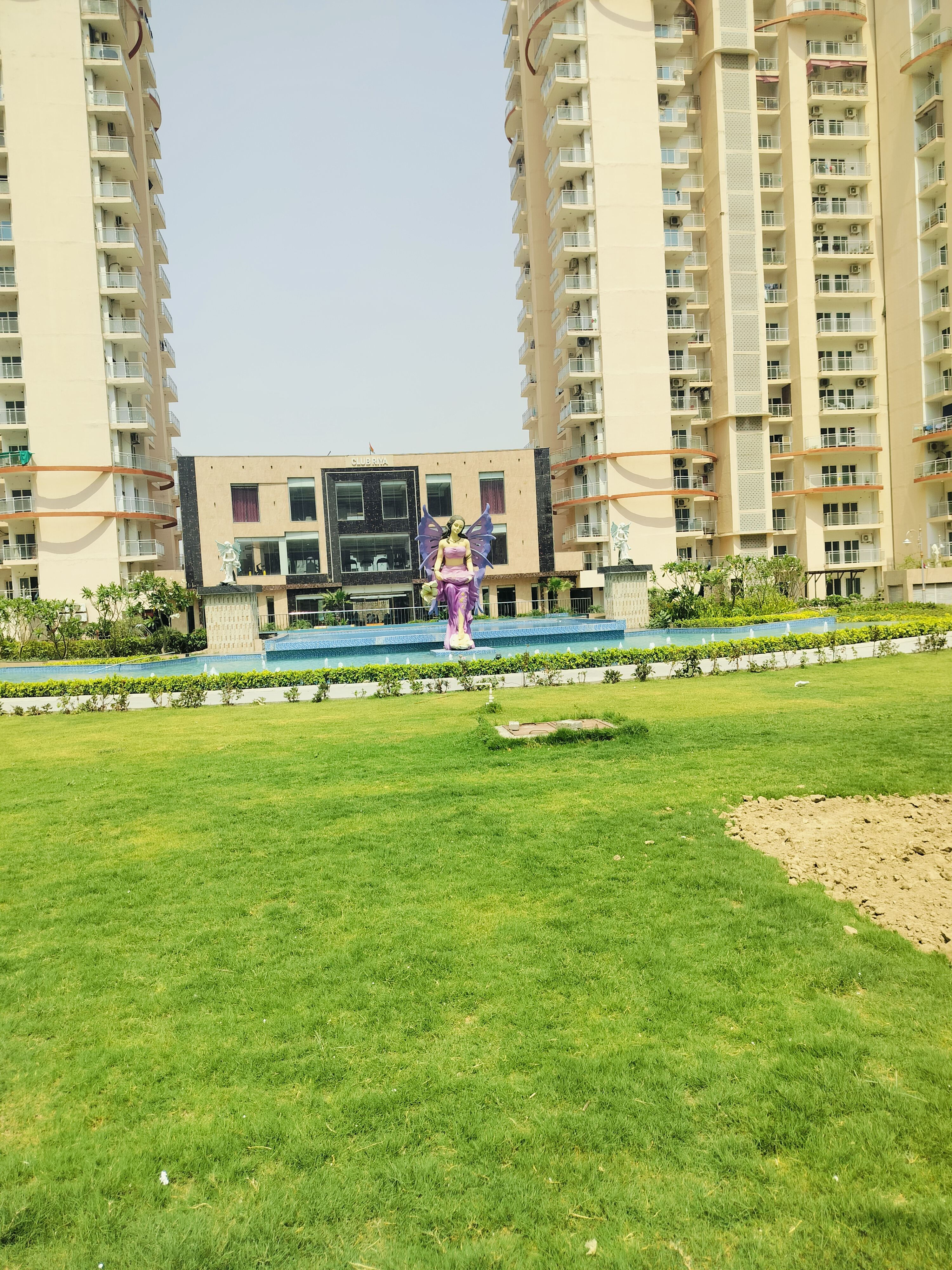 2 BHK + Study Room Apartment For Sale in Samridhi Luxuriya Avenue