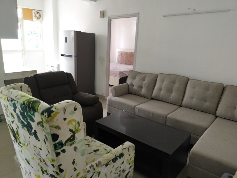 2 BHK Apartment For Rent in Suncity Avenue 76