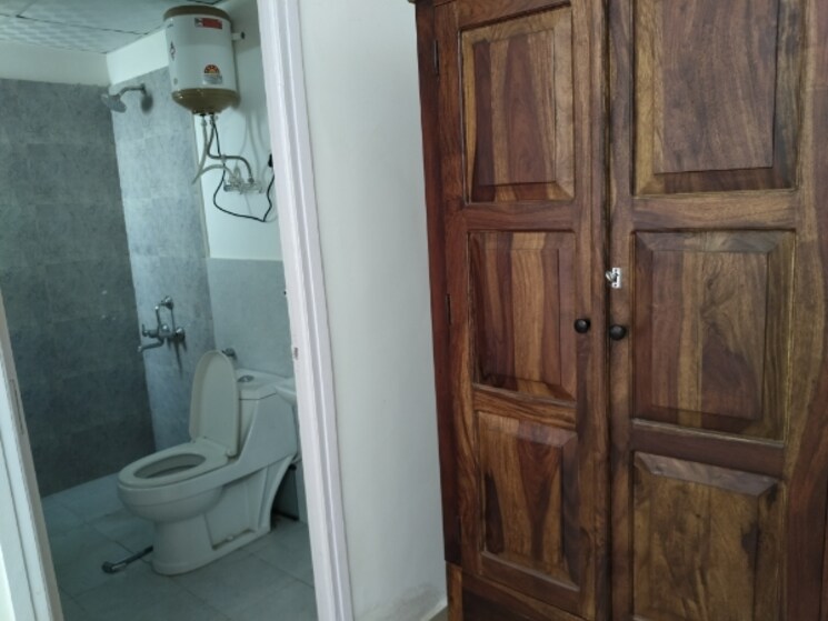 Bathroom, suncity-avenue-76 2 Bedroom 682 Sq.Ft. Apartment In Sector 76 Gurgaon 8591376