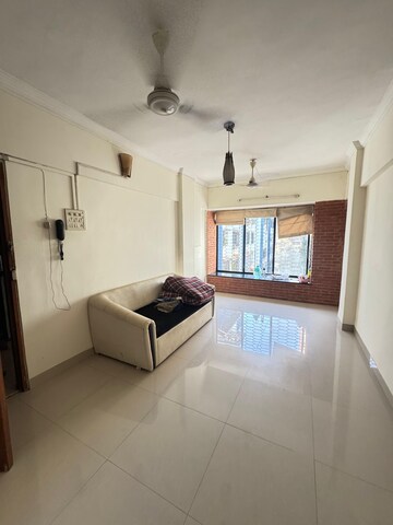 Bedroom in 2 BHK Apartment at Panchsheel CHS Malad, Malad East – for Rent