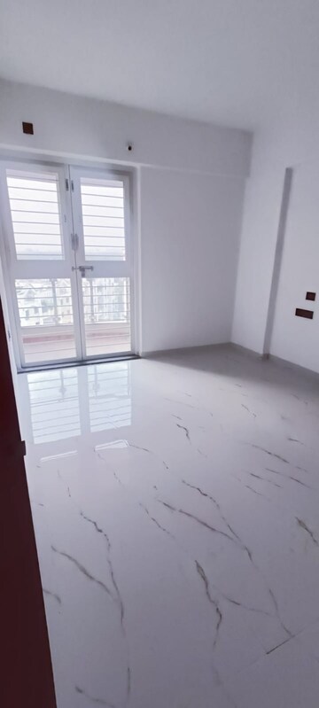Room in 3 BHK Apartment at Keystone Oxy Eterno, Dhanori – for Sale