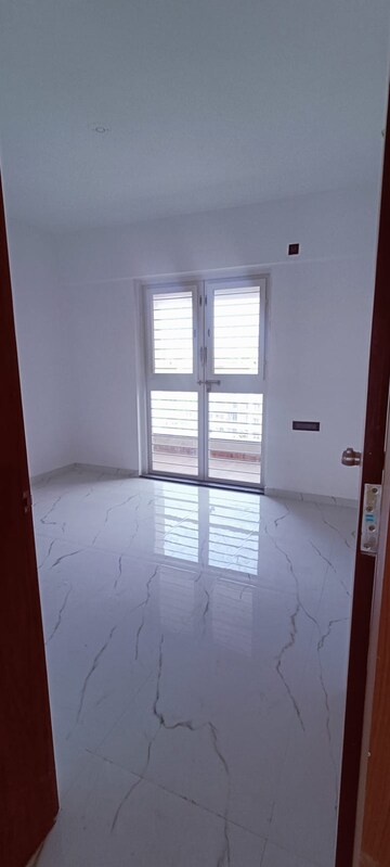 Room in 3 BHK Apartment at Keystone Oxy Eterno, Dhanori – for Sale