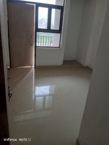 Room in 2 BHK Apartment at Shiv Sai Ozone Park, Sector 86 – for Rent