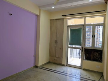 Room in 3 BHK Apartment at Prateek The Royal Cliff, Sain Vihar – for Rent