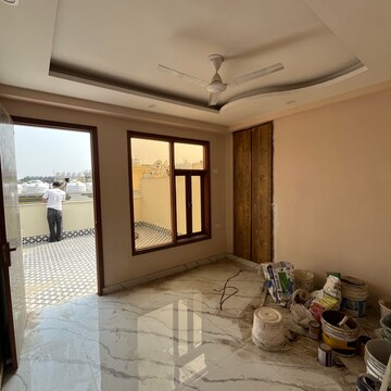 Room in 3 BHK Builder Floor at Chattarpur – for Sale