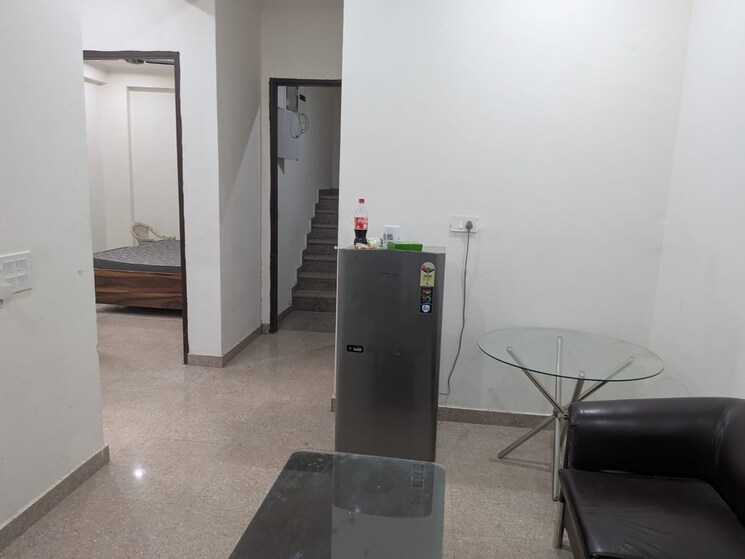 Kitchen, sector 33 2 Bedroom 200 Sq.Yd. Builder Floor In Sector 33 Gurgaon 8591610