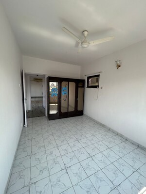 Room in 2 BHK Apartment at Raheja Gardens, Netaji Nagar – for Sale