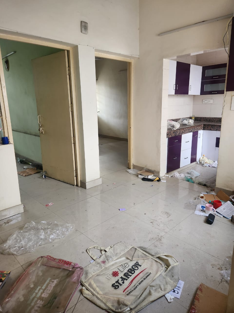 2 BHK + Pooja Room,Study Room,Extra Room Apartment For Rent in RWA Qutab Enclave