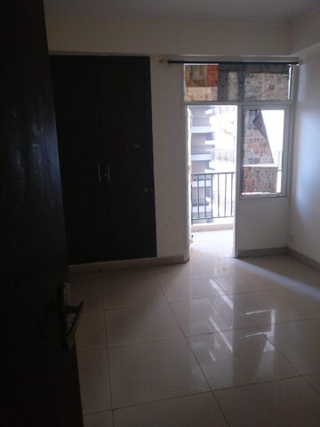 Room in 2.5 BHK Apartment at Samindia Clement City, Sain Vihar – for Sale