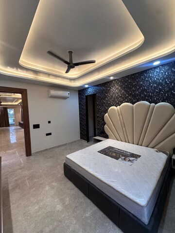 Kitchen in 3.5 BHK Builder Floor at Central Park 3 Flower Valley, Sohna Sector 33 – for Rent