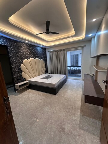 Living Room in 3.5 BHK Builder Floor at Central Park 3 Flower Valley, Sohna Sector 33 – for Rent