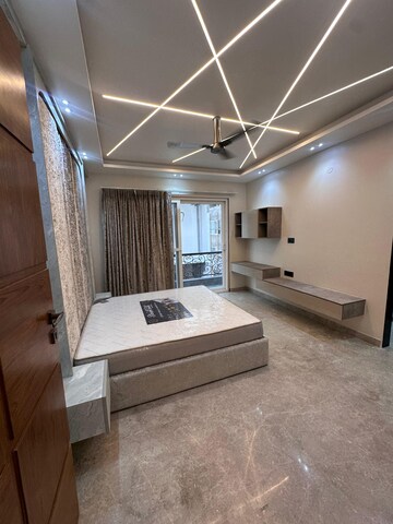 Kitchen in 3.5 BHK Builder Floor at Central Park 3 Flower Valley, Sohna Sector 33 – for Rent