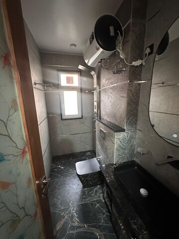 Bathroom in 3.5 BHK Builder Floor at Central Park 3 Flower Valley, Sohna Sector 33 – for Rent