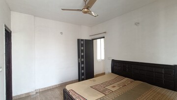 Room in 2 BHK Apartment at Sector 70 – for Sale