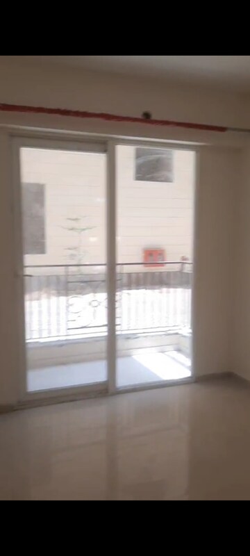 Room in 2 BHK Apartment at Signature The Millennia 2, Sector 37d – for Rent