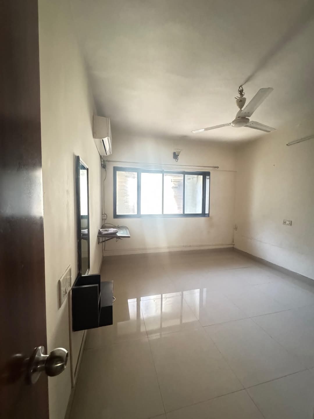 2 BHK Apartment For Rent in Shivam CHS Goregaon East