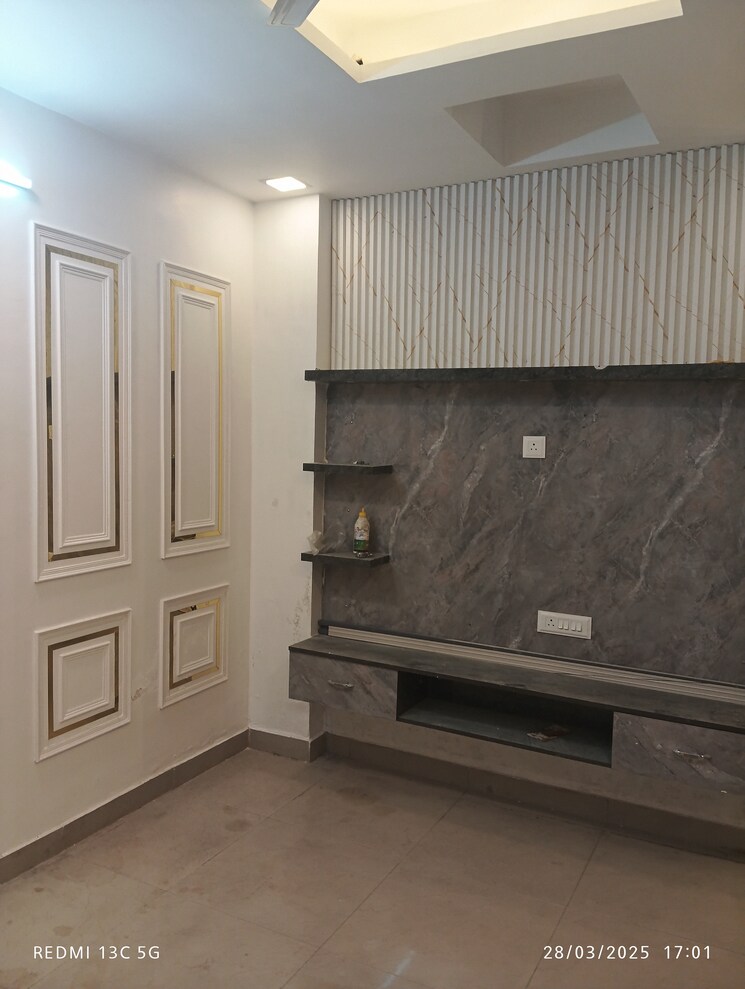 Room, shalimar garden 4 Bedroom 1800 Sq.Ft. Builder Floor In Shalimar Garden Ghaziabad 8591854