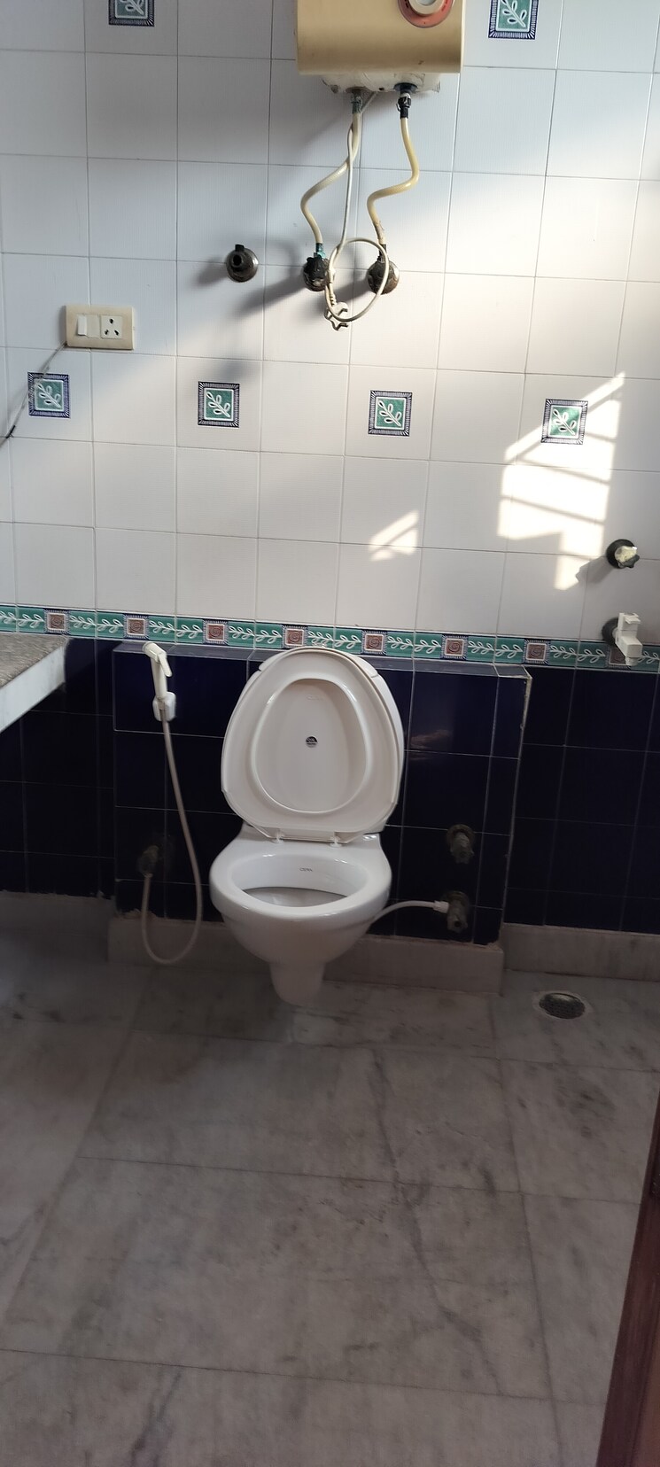 Bathroom, rwa-apartments-sector-41 3 Bedroom 180 Sq.Mt. Independent House In Sector 41 Noida 8591924