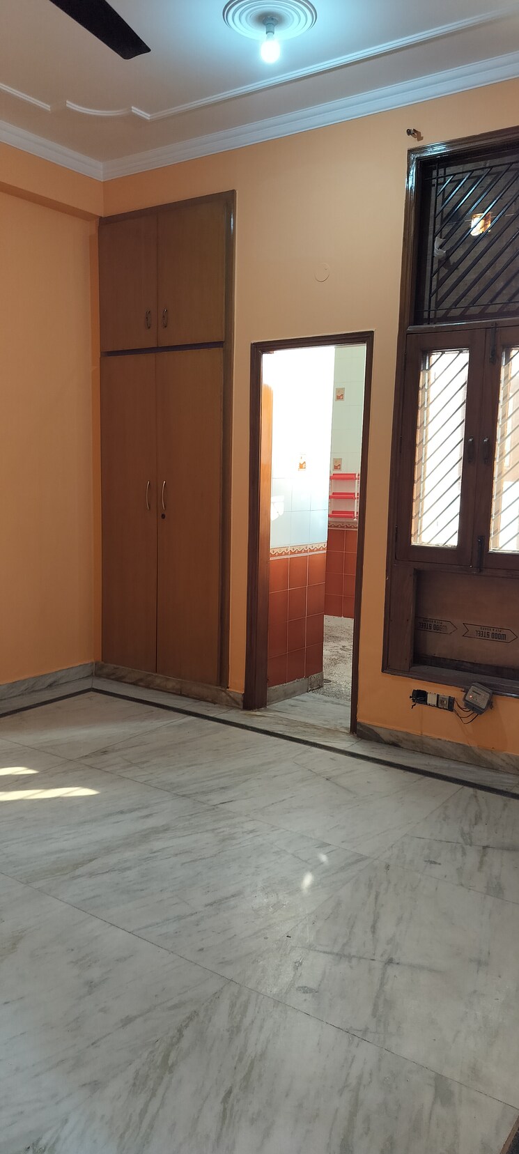 Room, rwa-apartments-sector-41 3 Bedroom 180 Sq.Mt. Independent House In Sector 41 Noida 8591924