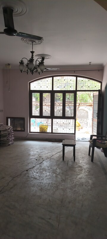 6+ BHK Independent House For Rent in RWA Apartments Sector 40, Sector 40